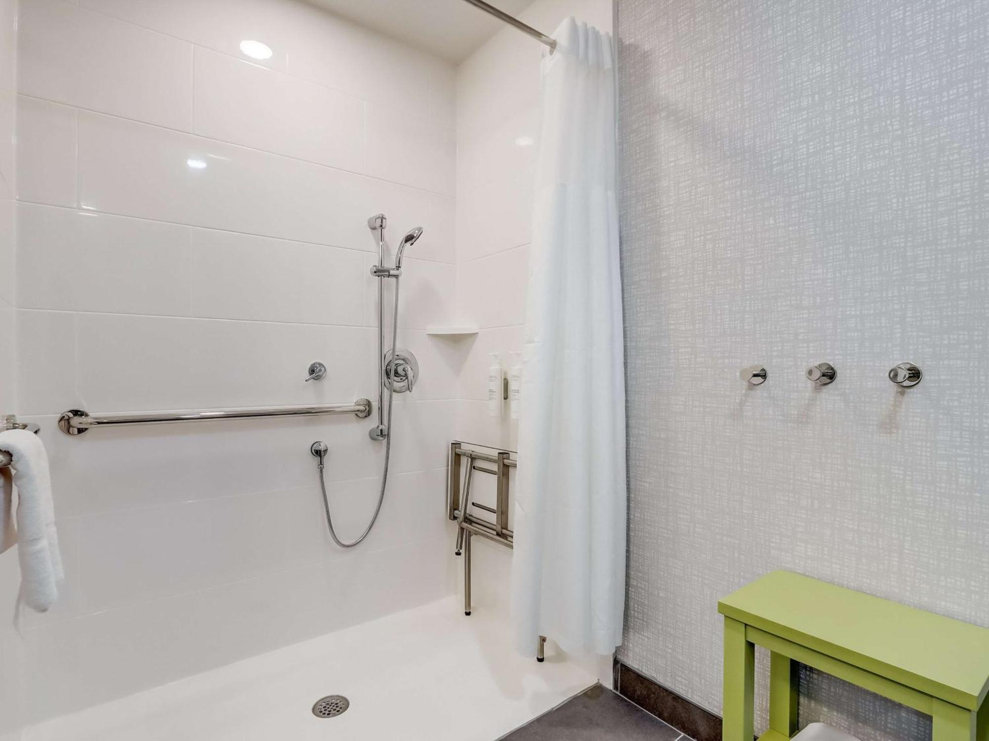 Hampton Inn & Suites Cincinnati Midtown Rookwood Εξωτερικό φωτογραφία