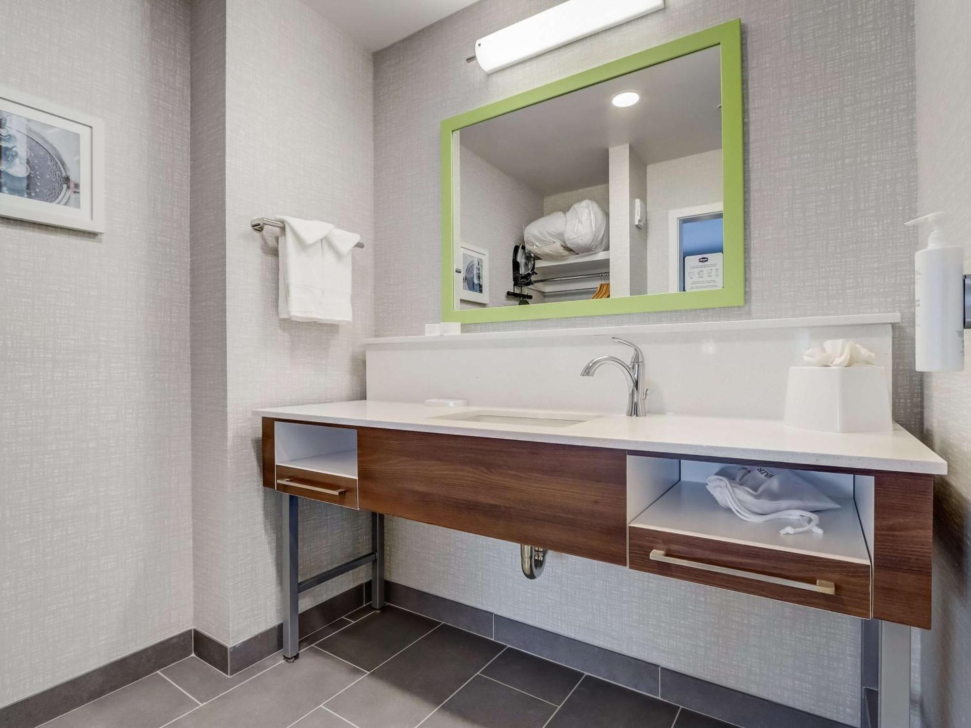 Hampton Inn & Suites Cincinnati Midtown Rookwood Εξωτερικό φωτογραφία