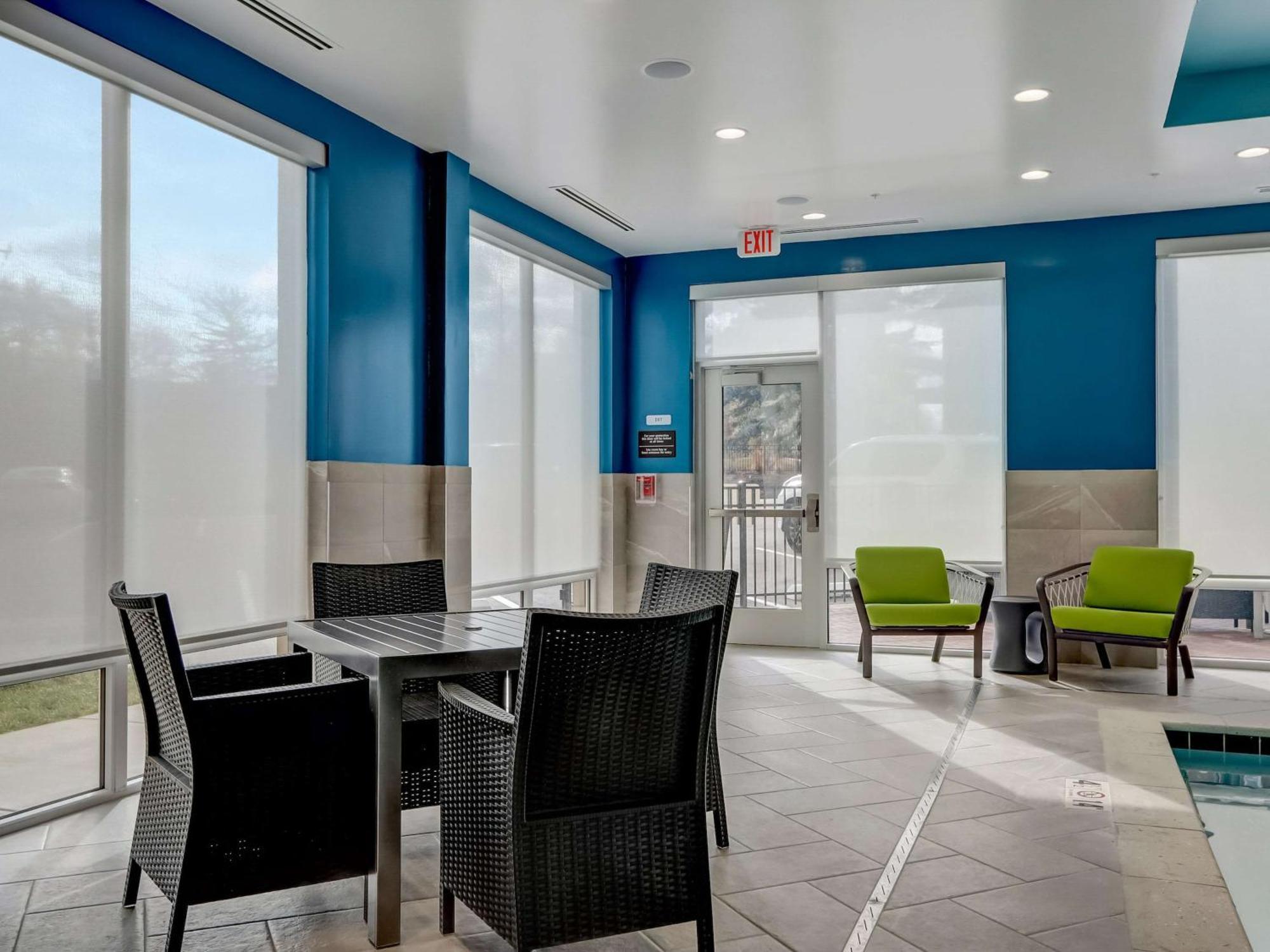 Hampton Inn & Suites Cincinnati Midtown Rookwood Εξωτερικό φωτογραφία